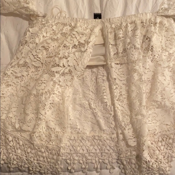 Strapless Cream Colored Lace Blouse - Picture 3 of 3